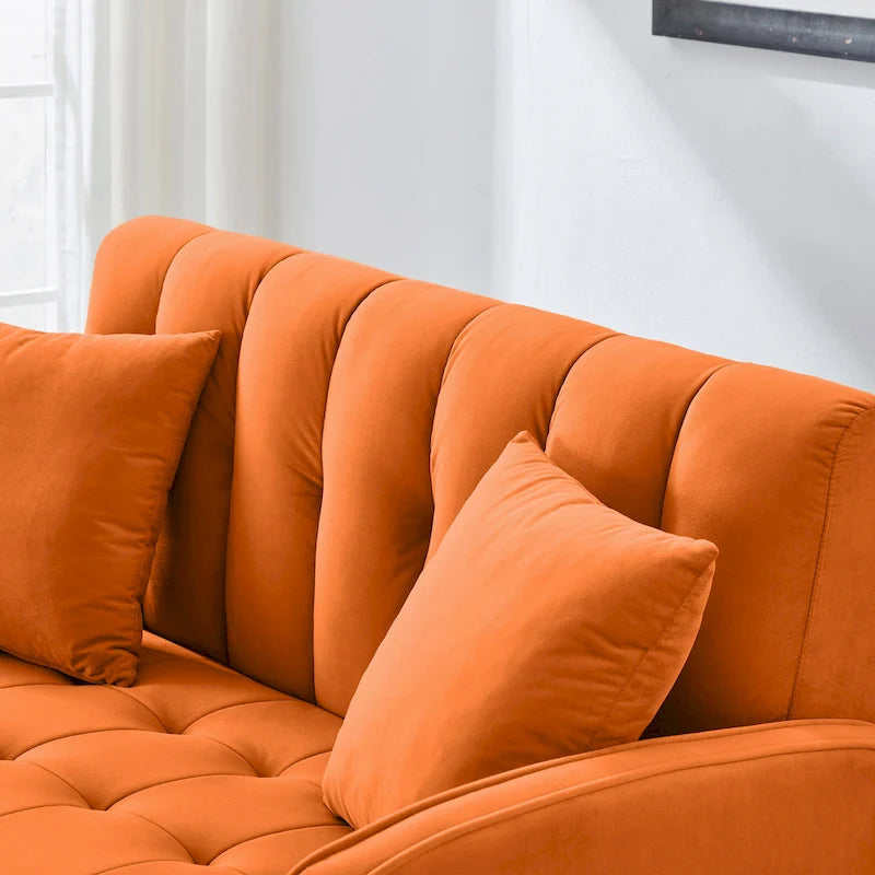 Nowoczesna sofa do salonu, mała kanapa dwuosobowa, gładka, aksamitna tapicerka, pikowana, beżowa